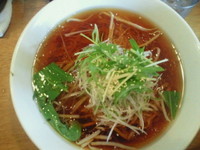 「ネギ醤油ラーメン 690円、ホットコーヒー（サービス）」@中華料理 龍鳳園の写真