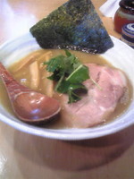 「塩豚骨魚介ラーメン(中盛り）」@つけ麺処 三ツ葉亭の写真