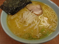 「らーめん(600円)半ライス(50円)」@ラーメン道楽 川崎店の写真