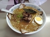 「とんこつ+煮ばら」@めんくいの写真