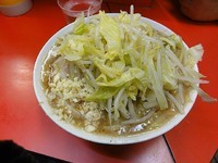 「小ラーメン　600円　野菜/ニンニク」@ラーメン二郎 三田本店の写真