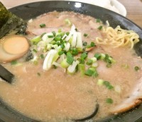 「納得謹太多らーめん＋ご飯セット(750円＋50円)」@らーめん謹多の写真