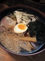 「醤油ラーメン」@喰麺家 冬馬 赤羽東口店の写真