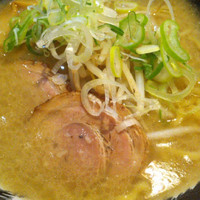 「醤油ラーメン+大盛り+白ご飯。」@ラーメン壱尋の写真