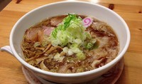 「ワンタン麺(並)＋白ネギ(800円＋50円)」@相模 大勝軒の写真