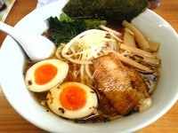 「特選中華そば＋味付け卵（クーポン）」@コハクノトキの写真