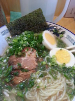 「とんこつらあめん650円＋葱100円＋茹で卵50円」@なかじまの写真