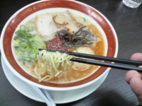 「赤玉セット（ネギチャーシュー丼）・バリカタ⇒半替玉」@一心堂の写真