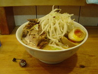 「みそらーめん780円 + 豚増し１枚70円 + 味玉100円」@らーめん 影武者 外伝の写真
