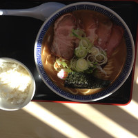 「チャーシュー麺➕中盛➕半ライス」@大勝軒てつの写真