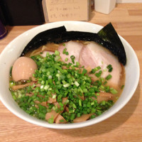 「得らーめん醤油」@らぁめん  丸の写真