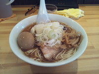 「煮干醤油ラーメン+味玉」@麺や のかぜの写真