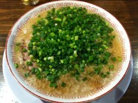 「屋台チャーシュー＋ネギ増し＋替え玉　（バリカタ）」@博多屋台の写真