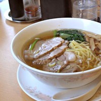 「チャーシュー入りそば750円」@中華四川料理 飛鳥の写真