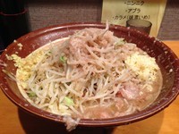 「大ラーメン（700円）+生姜（50円）アブラ」@豚星。の写真