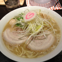 「芳醇鳥豚骨」@茨木きんせいの写真