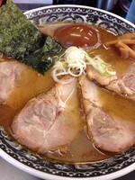 「味玉チャーシューラーメン（９５０円）」@たかちゃんらーめんの写真