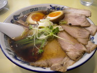 「チャーシュー麺　820円＋味玉　100円」@手作り餃子ラーメン まる長の写真