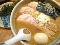 「味玉らーめん＋チャーシュー＋のり」@麺屋吉左右の写真