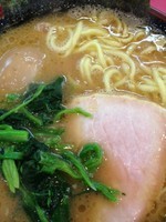 「ラーメン　並　６５０円　クーポン味玉　ちょい薄め」@杉田家 千葉祐光店の写真