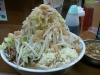 「ラーメン+麺のチョイまし、ヤサイ、ニンニクま」@ラーメンの店 どでん 北浦和店の写真