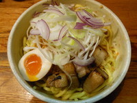 「スパイシー汁なし（塩バージョン）中盛」@らーめん 破顔の写真