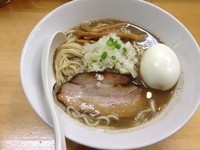 「特濃煮干そば（黒）760円+味玉100円+ニボ茶めし150円」@煮干中華ソバ イチカワの写真