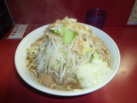 「小ラーメン（野菜ちょいマシ　ニンニク　アブラ　　タマネギW）」@麺屋 桐龍の写真