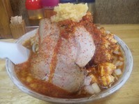 「赤新天地ラーメン （200g） ￥780」@ラーメン新天地の写真