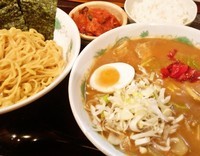 「花巻雑穀 THE・コク カレーつけそば」@バガボンド 東バイパス店の写真