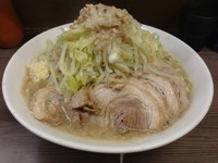 「大豚ラーメン（800円）ヤサイマシマシニンニクアブラ」@ラーメン二郎 横浜関内店の写真