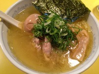 「塩・6番（鶏）細麺ウェーブ＋味玉（￥750＋￥50）」@らーめん研究所の写真