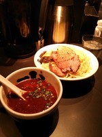 「赤つけ麺　大盛　７５０円」@麺屋武蔵 武骨相傳の写真