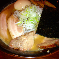 「特製濃厚魚介そば」@麺 一直の写真