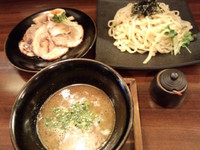 「魚介つけ麺全部のせ1050円+半ライス」@麺家 半蔵の写真