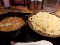 「つけめん（中盛り・ユズ無し・あつもり）」@三ツ矢堂製麺 ROUND1前橋店の写真