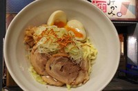 「まぜそば　ＩＮ　チーズ」@らあ麺 みかみの写真