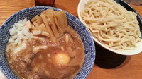 「濃厚つけ麺（玉ねぎ・メンマ・味玉）」@麺や百日紅の写真