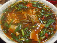 「満州ニララーメン(醤油)(530円)、半ライス(100円)」@さかえや本店の写真