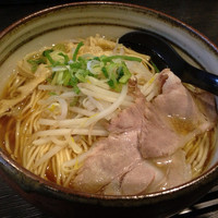 「ラーメン（肉の日500円）＋大盛り100円」@肉そば総本店 麺屋宗の写真