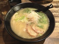 「鶏らーめん」@鶏がららーめん 門扇 木屋町店の写真