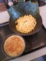 「濃厚つけそば５００円（正月ｻｰﾋﾞｽ）通常７００円+海苔」@麺の蔵 かめだ屋の写真