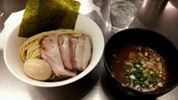 「特製濃厚豚骨魚介つけ麺(醤油) 中盛り(無料) ￥980」@麺処 ほん田 東京駅一番街店の写真