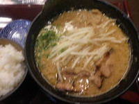 「濃味噌そば（７００円）餃子ランチセット（１５０円）」@甘藍屋の写真