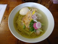 「『鯛と蛤出汁の塩らぁ麺+比内地鶏味玉 (￥900+100)』」@飯田商店 湯河原本店の写真