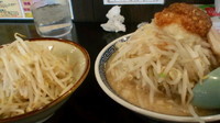 「雅狼麺（硬め・濃いめ・野菜少し多め・ニンニク少し） 700円」@雅狼の写真