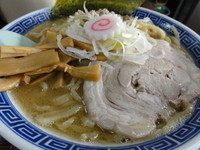 「らーめん中盛り太麺こってり700円」@栄勝軒の写真