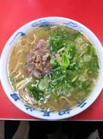 「ラーメン400円、替玉100円」@元祖 長浜屋の写真