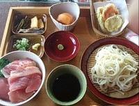 「まぐろ丼と氷見うどん」@開元の写真