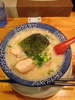 「博多塩とんこつ」@博多ラーメン 鶴亀堂 春日井店の写真